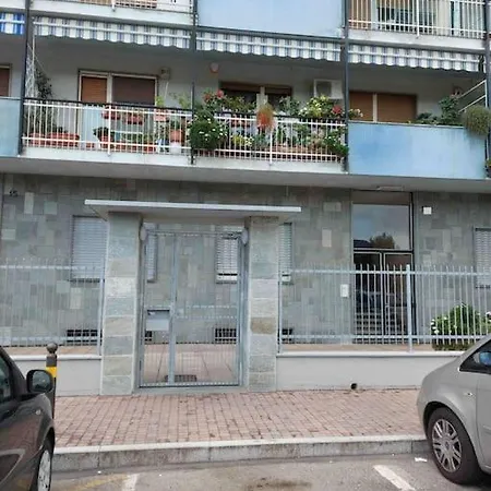 Casina 2 Quadrati, Vista Collina مونْكالييري